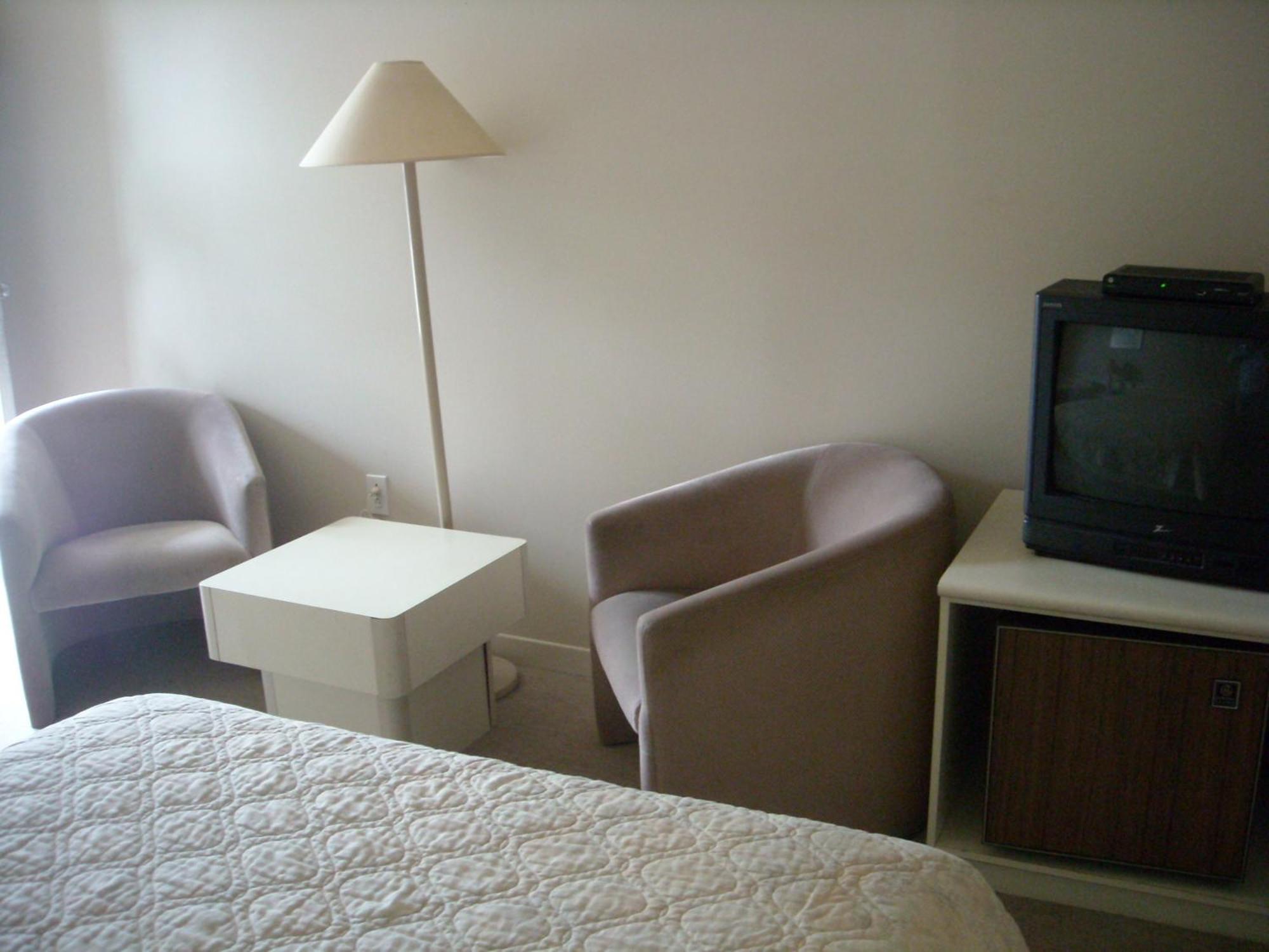 Hotel Oasis Lac St-Louis Salaberry-de-Valleyfield Εξωτερικό φωτογραφία