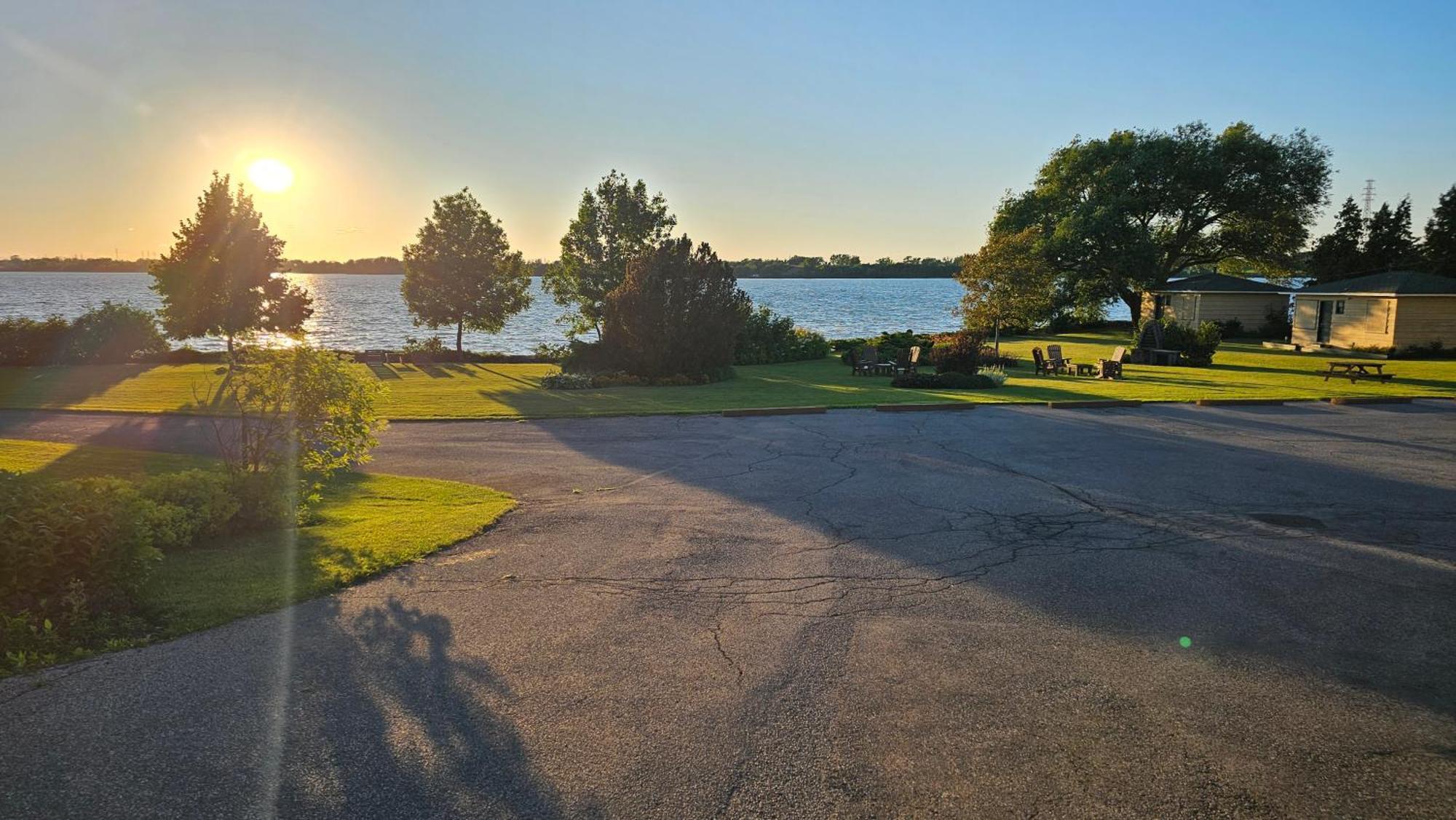 Hotel Oasis Lac St-Louis Salaberry-de-Valleyfield Εξωτερικό φωτογραφία