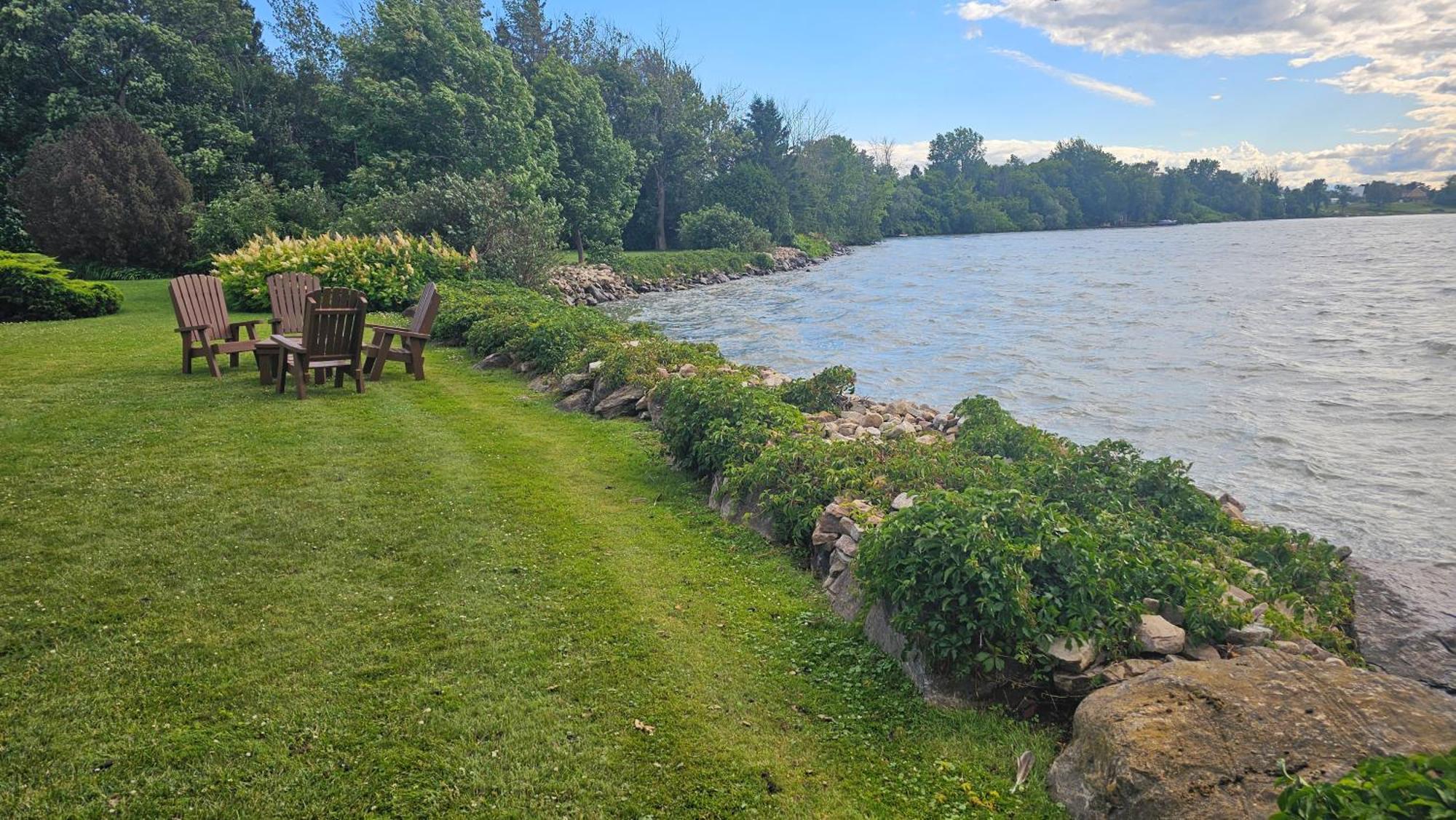 Hotel Oasis Lac St-Louis Salaberry-de-Valleyfield Εξωτερικό φωτογραφία