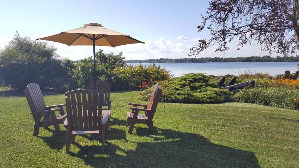 Hotel Oasis Lac St-Louis Salaberry-de-Valleyfield Εξωτερικό φωτογραφία